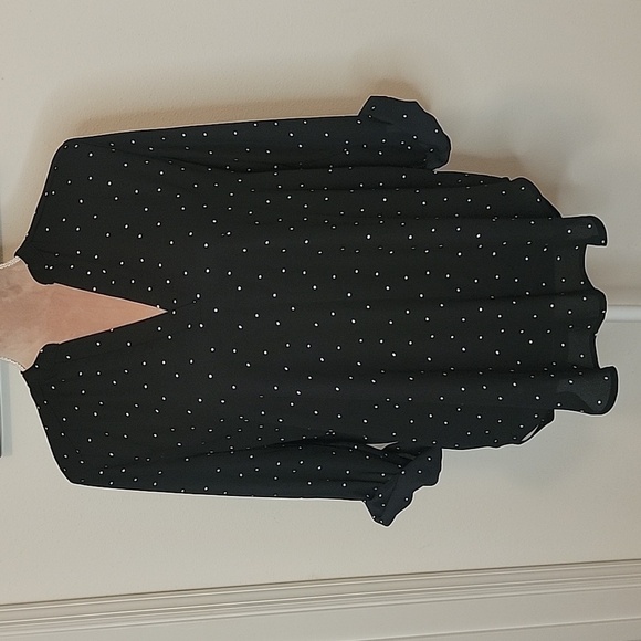 Lush, Size M Black and White Polka Dot Blouse, Split V-Neck, EUC - Picture 1 of 9